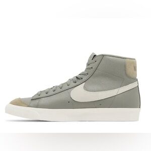 Nike Blazer Mid 77’ High-Top Sneakers - Green Leather M6.5/W8